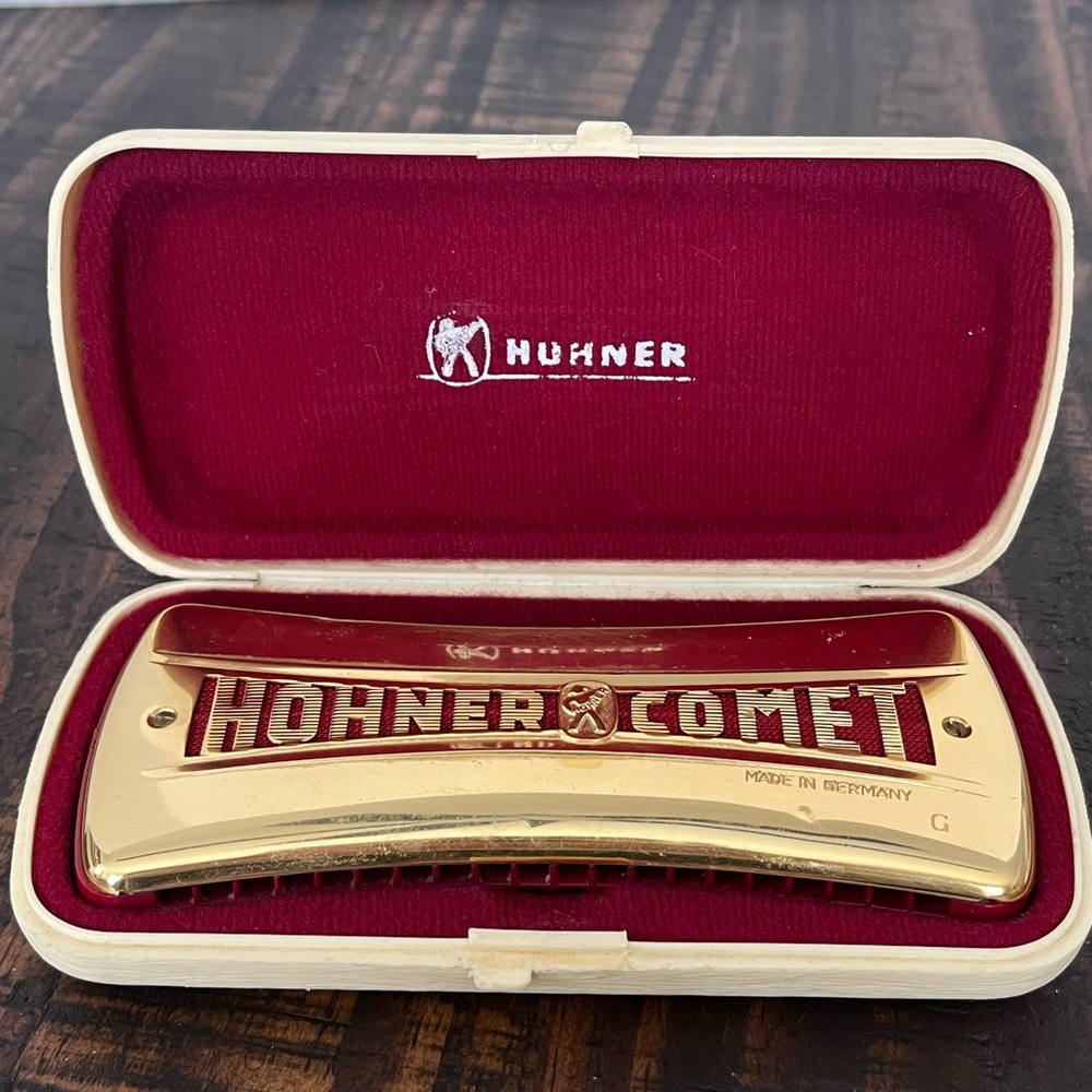 Harmonica: Horner Comet #3427 Double Sided Octave Tuned Gold Anodized Covers